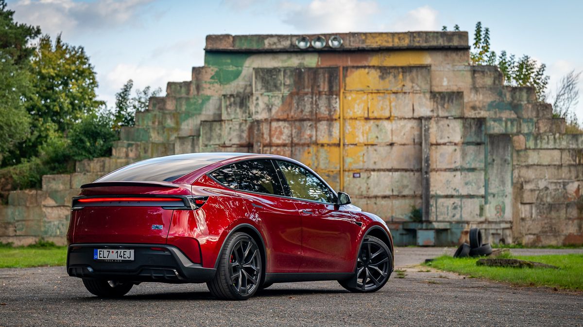 Tesla Model Y Performance je elektrická raketa s pohodlím rodinného vozu